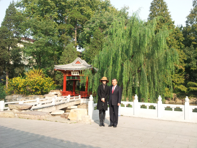 이기수총장님과 노소영관장님조어대국빈관에서